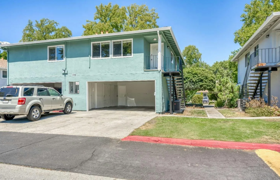 1398 Del Rio Cir, Unit B in Concord, CA - Foto de edificio