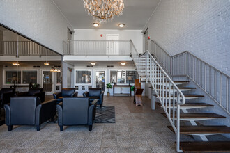 Royal Arms of Green Hills in Nashville, TN - Foto de edificio - Lobby