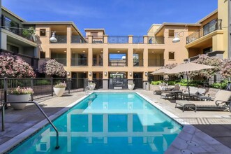 19503 Stevens Creek Blvd in Cupertino, CA - Building Photo - Building Photo