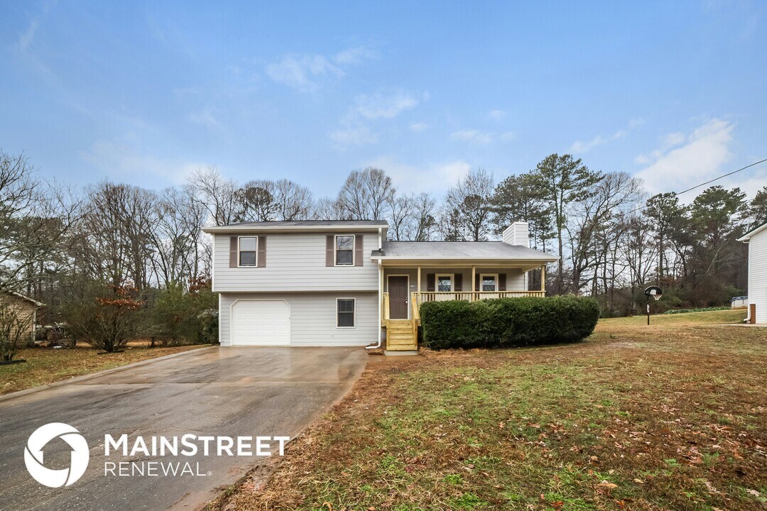 91 Lost Meadows Dr in Dallas, GA - Building Photo