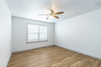 1205 N Essex Ave in Lubbock, TX - Building Photo - Building Photo