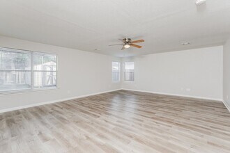 7926 Suffield Glen Ln in Humble, TX - Building Photo - Building Photo