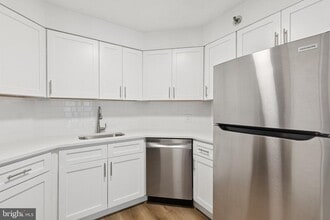 2020 Walnut St in Philadelphia, PA - Building Photo - Building Photo