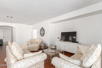 12122 W Dove Wing Way in Peoria, AZ - Building Photo - Building Photo