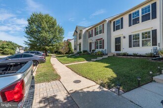 27 Cutter Cove Ct in Middle River, MD - Building Photo - Building Photo