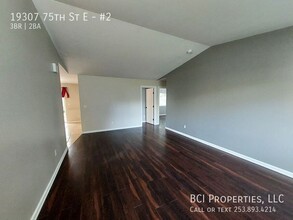 19307 75th St E-Unit -#2 in Bonney Lake, WA - Building Photo - Building Photo