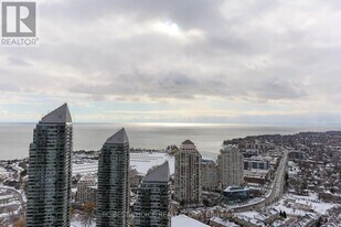 36 Park Lawn Rd in Toronto, ON - Building Photo