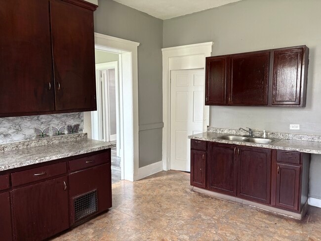 114 Josephine St, Unit Fl  # 1