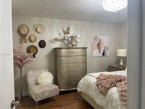 13946 SW 90th Terrace in Miami, FL - Building Photo - Building Photo