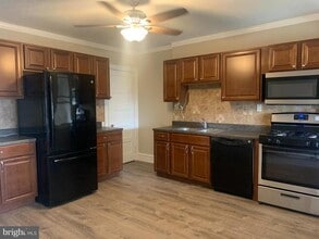 73 W 5th St in Bridgeport, PA - Building Photo - Building Photo