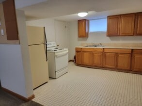 207 25th St NW in Bemidji, MN - Building Photo - Building Photo