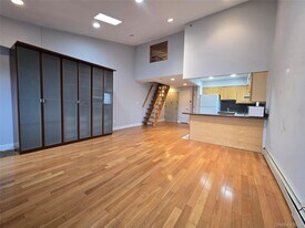 83-71 116th St in Queens, NY - Building Photo