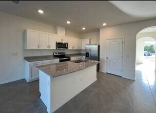 110 Maya Wy in Daytona Beach, FL - Foto de edificio - Building Photo