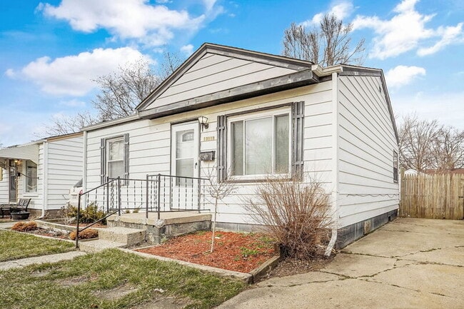 13119 Sherman Ave in Warren, MI - Building Photo - Building Photo