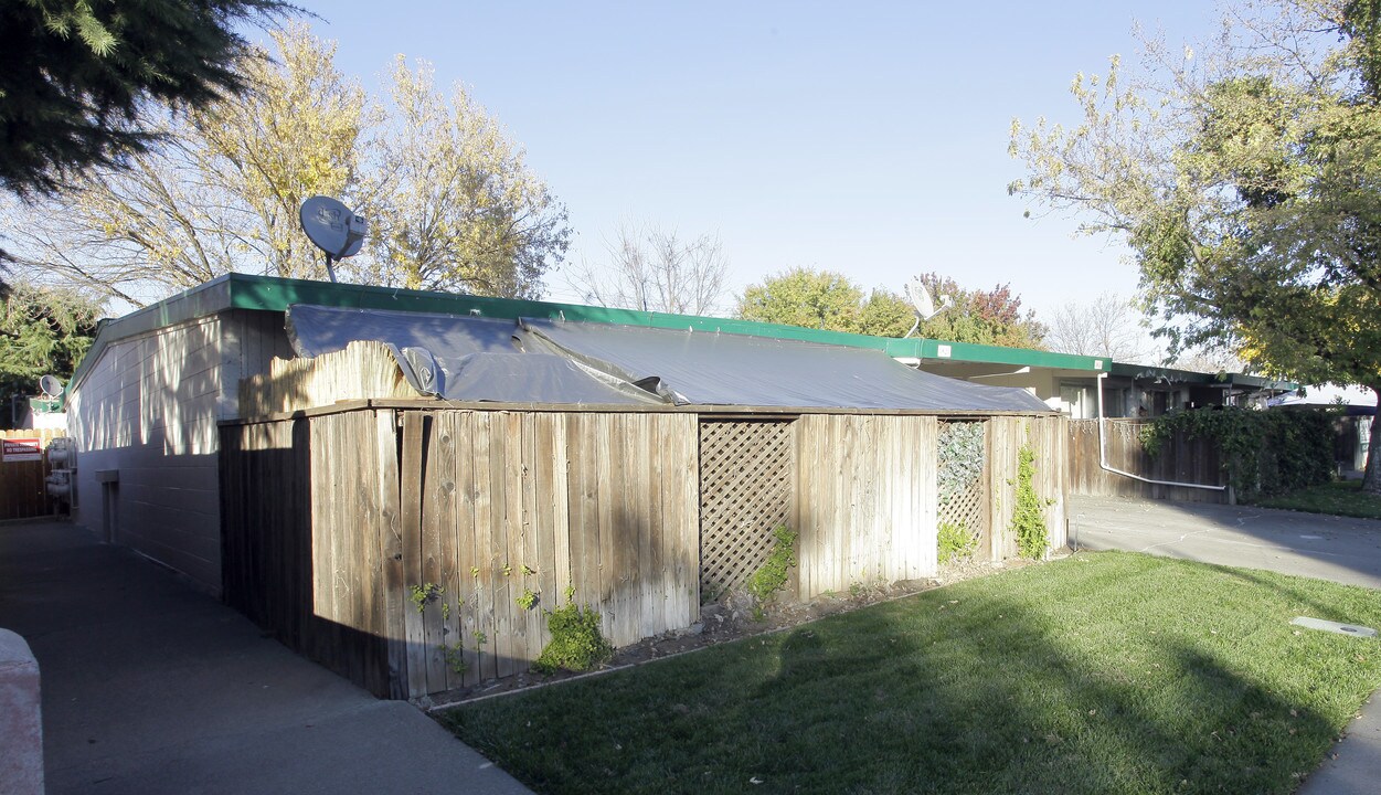 1821-1917 8th St in Davis, CA - Building Photo