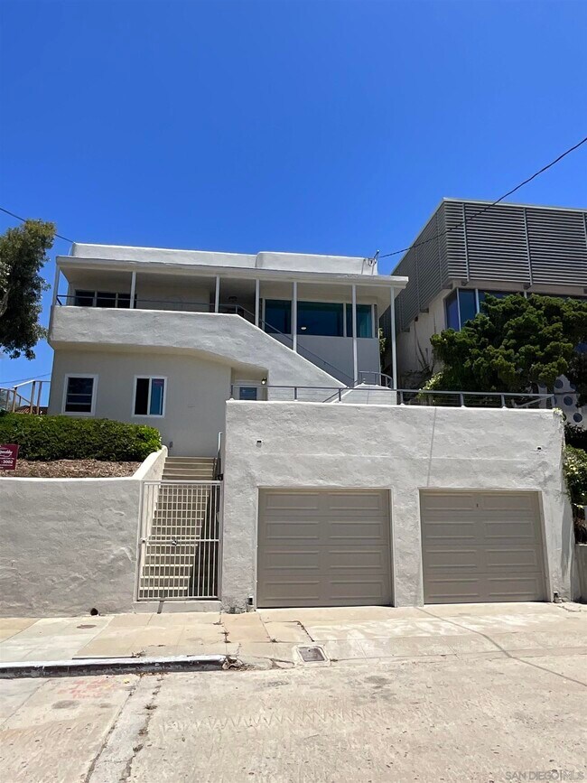 2186 W California St in San Diego, CA - Building Photo - Building Photo