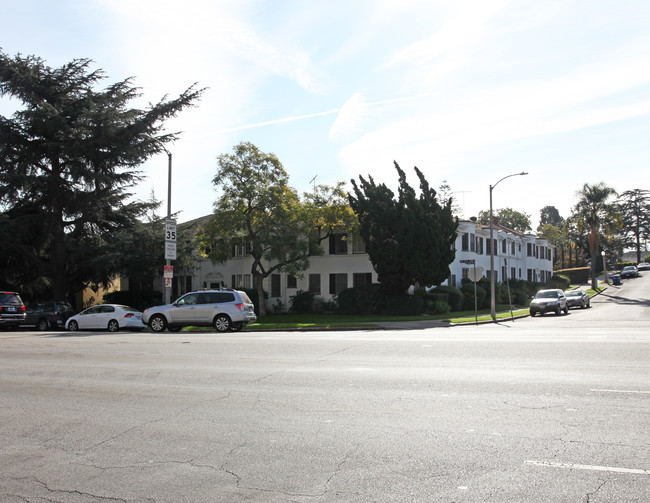 3288 Lowry Rd in Los Angeles, CA - Foto de edificio - Building Photo