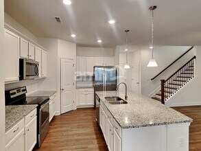 4996 Chutney Dr in Nashville, TN - Foto de edificio - Building Photo