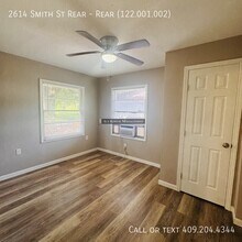 2614 Smith St-Unit -Rear (122.001.002) in West Orange, TX - Building Photo - Building Photo