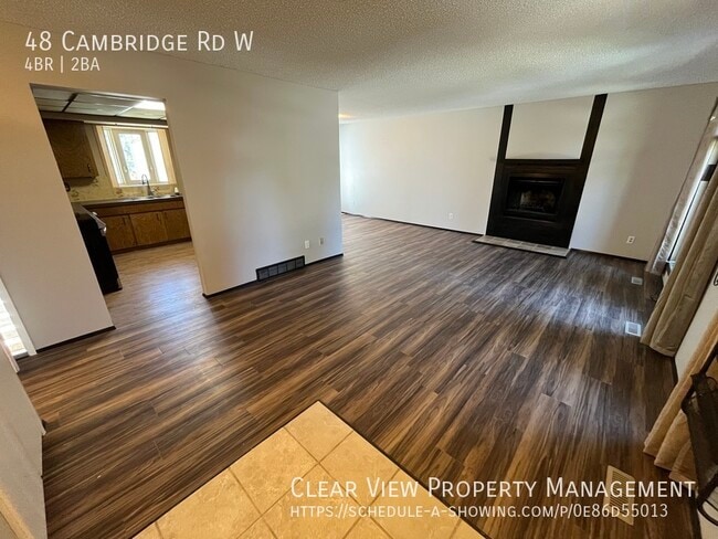 48 Cambridge Rd W in Lethbridge, AB - Building Photo - Building Photo