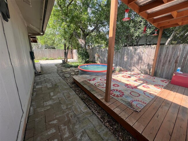 property at 1728 Zimmerman Ln