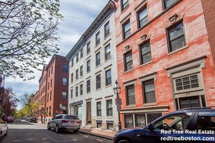 29 Phillips St, Unit 1 in Boston, MA - Building Photo