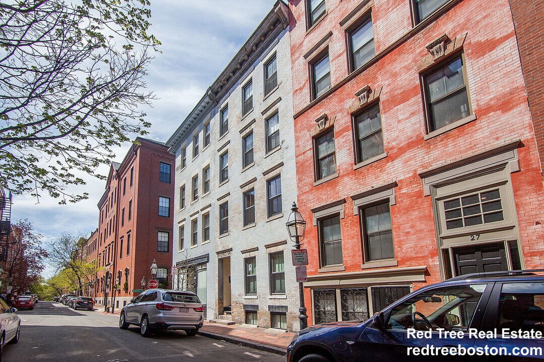 29 Phillips St, Unit 1 in Boston, MA - Building Photo