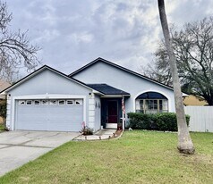 12811 Shotgate Ct in Orlando, FL - Building Photo