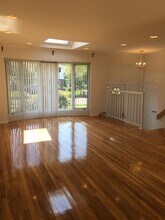 393 White Birch Ln in Jericho, NY - Building Photo - Building Photo