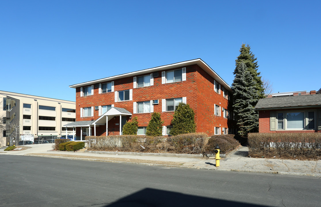 32 Myrtle Street Apartments in Manchester, NH - Building Photo