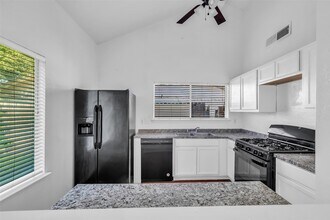 3023 Becket St in Pearland, TX - Building Photo - Building Photo