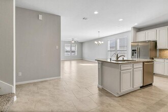 14019 S Wind Cave Ct in Conroe, TX - Building Photo - Building Photo