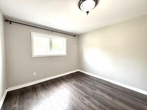 73 Briscoe St E in London, ON - Building Photo - Building Photo