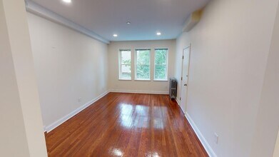 123 Sutherland Rd, Unit J in Boston, MA - Building Photo - Building Photo