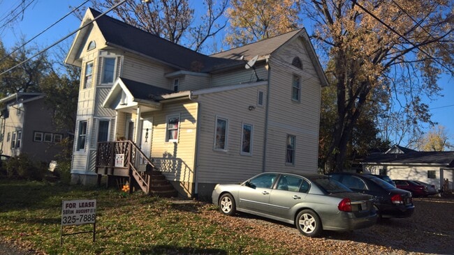 411 N Dunn St in Bloomington, IN - Building Photo - Building Photo