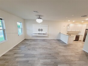 4920 Eucalyptus Dr in Hollywood, FL - Building Photo - Building Photo