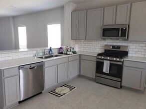 411 Barren Oak Ln in Crosby, TX - Building Photo - Building Photo