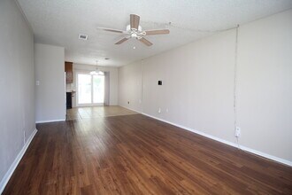 7100 Santa Barbara St in Pensacola, FL - Building Photo - Building Photo