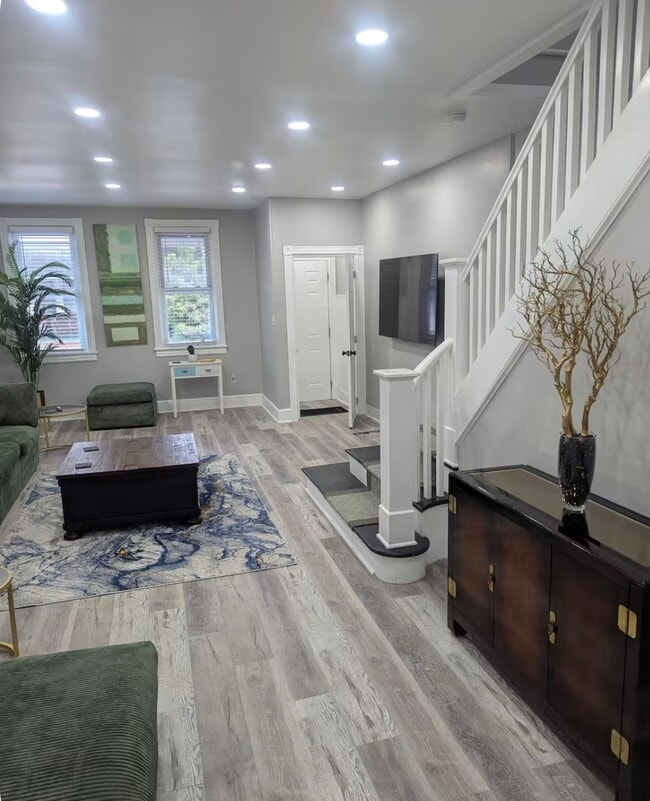 229 Conover St in Burlington, NJ - Foto de edificio - Building Photo