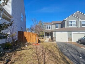 852 Woodewind Dr in Naperville, IL - Building Photo