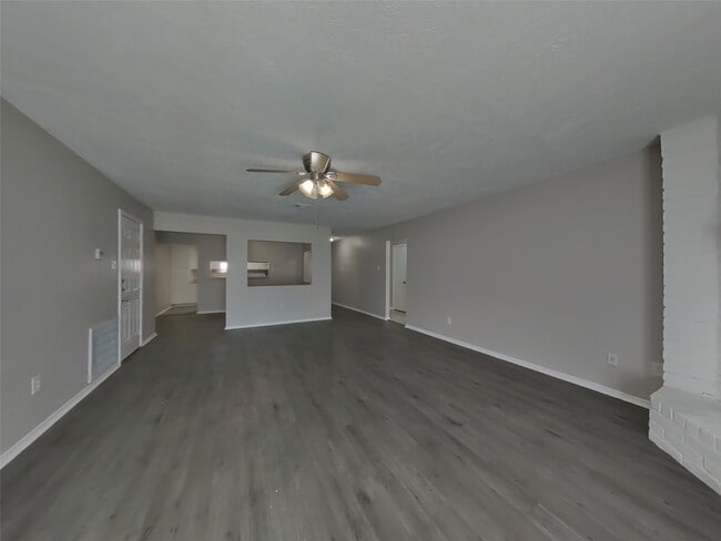 20118 Misty Pines Dr