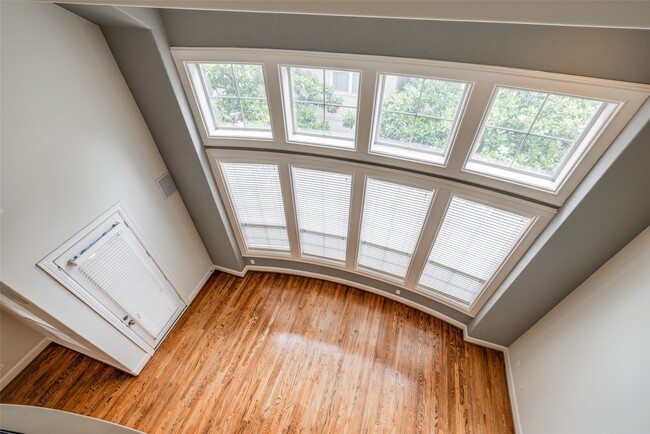 property at 2915 Pease St