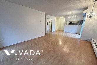 1945 Woodway Pl in Burnaby, BC - Building Photo - Building Photo