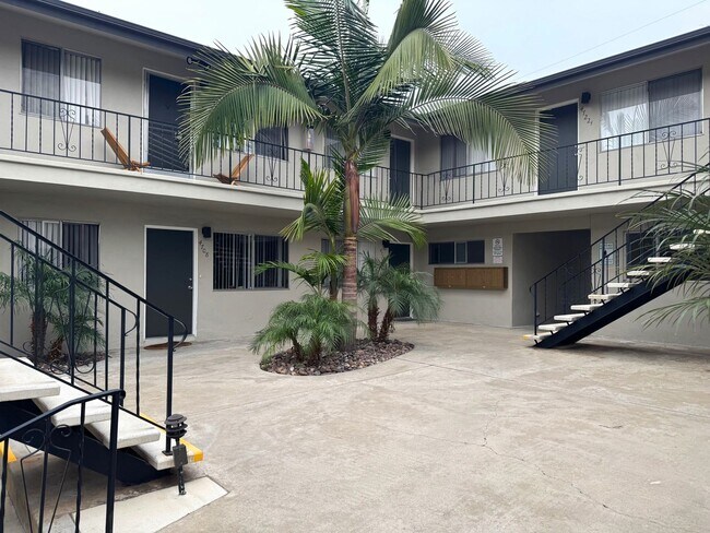 4712 Jewell St in San Diego, CA - Building Photo - Building Photo