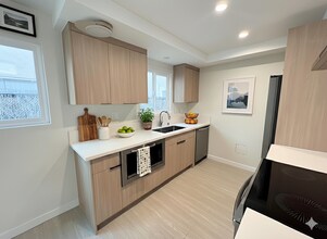 1302 Amethyst St, Unit B in Redondo Beach, CA - Foto de edificio - Building Photo