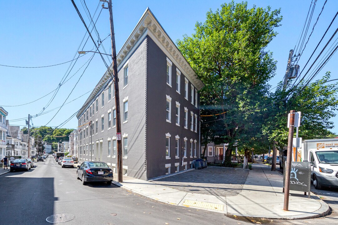 40 Brackett St, Unit 44-2 in Boston, MA - Building Photo