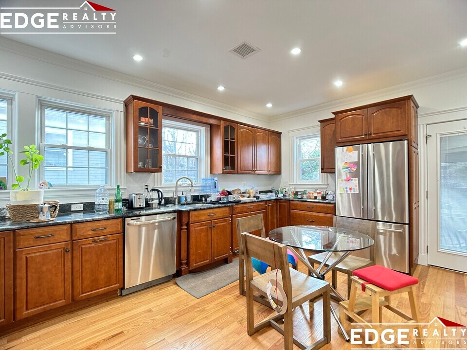 25 Mapleton St, Unit 1 in Boston, MA - Building Photo