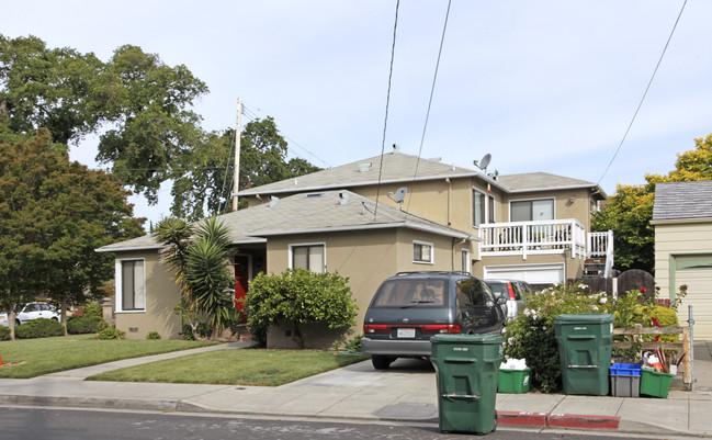 1193-1197 Clinton St in Redwood City, CA - Building Photo - Building Photo