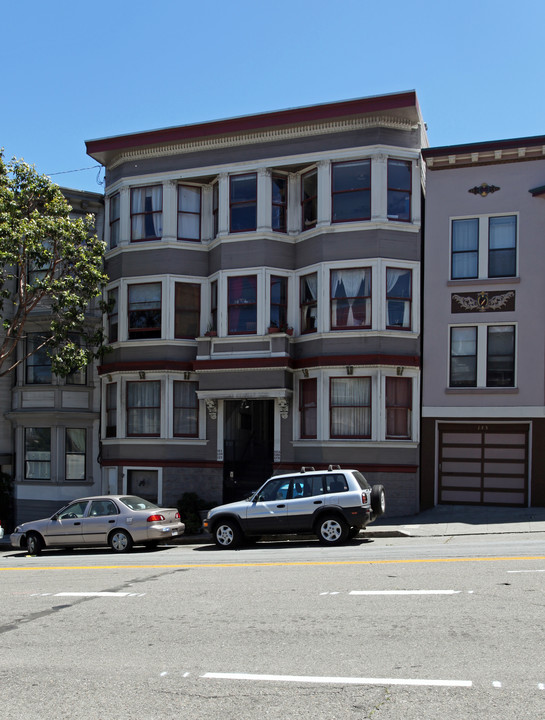 140 Dubose in San Francisco, CA - Building Photo