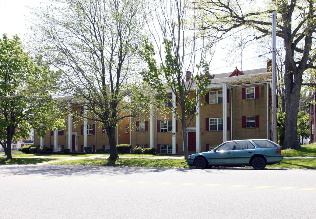 Park View Manor in Youngstown, OH - Building Photo